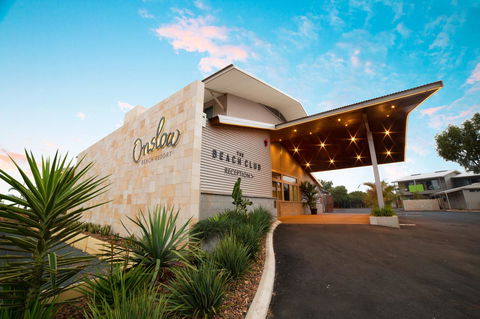 Onslow Beach Resort - Pubs and Clubs 18