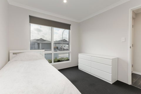 Perth Comfy Stays - Pubs and Clubs 43