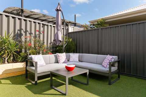 Perth Comfy Stays - Pubs and Clubs 8