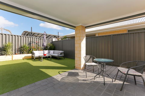 Perth Comfy Stays - Pubs and Clubs 12