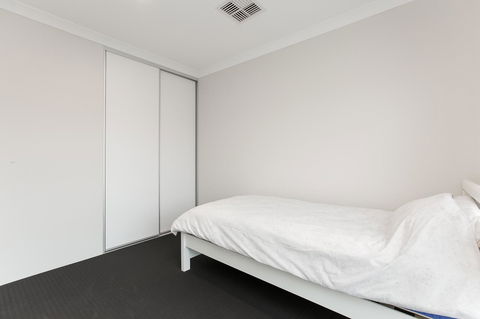 Perth Comfy Stays - Pubs and Clubs 42