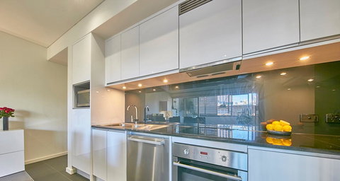 Scene Apartment 11 - Go Out 20