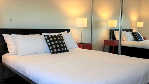 Scene Apartment 11 - Go Out 8