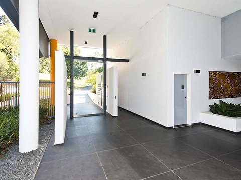 Scene Apartment 11 - Go Out 15