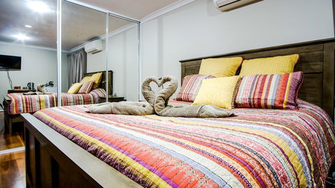 Mullaloo B & B - Pubs and Clubs 27