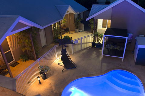 Gecko Lodge Kalbarri - Pubs and Clubs 1