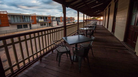 Beadon Bay Hotel - Pubs and Clubs 16