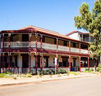 Beadon Bay Hotel - Pubs and Clubs