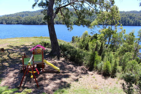 Tullah Lakeside Lodge - Pubs and Clubs 30
