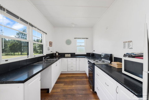 Giants Table And Cottages - Go Out 28