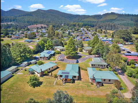 Giants Table And Cottages - Go Out 27