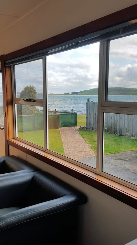 Stanley Village Waterfront Accommodation - Pubs and Clubs 9
