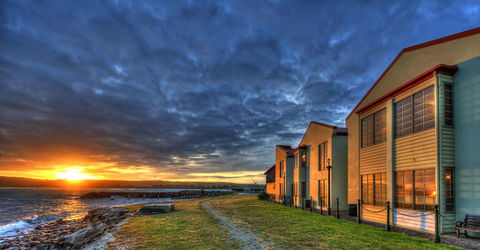 Stanley Village Waterfront Accommodation - Pubs and Clubs 0