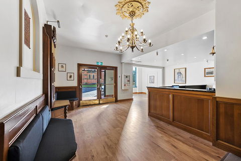 The Cornwall Boutique Hotel - Pubs and Clubs 24