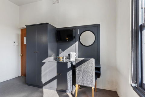 The Cornwall Boutique Hotel - Pubs and Clubs 19