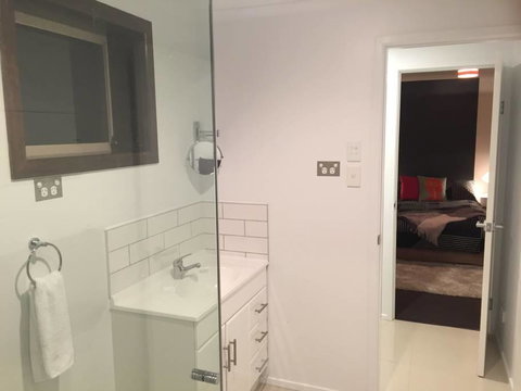 Boomers Retreat, Alonnah, Bruny Island - Go Out 12