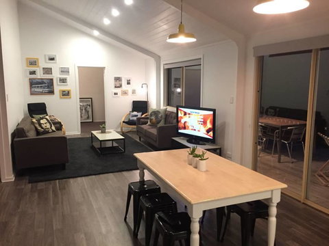 Boomers Retreat, Alonnah, Bruny Island - Go Out 11