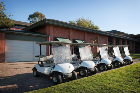 Country Club Villas - Pubs and Clubs 16