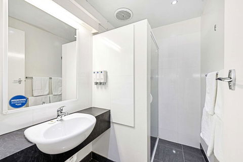 Coach House Launceston - Pubs and Clubs 23