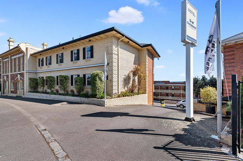 Coach House Launceston - Pubs and Clubs 0