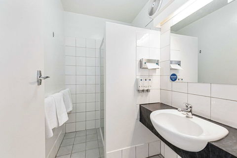 Coach House Launceston - Pubs and Clubs 24