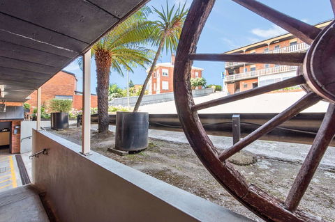 Coach House Launceston - Pubs and Clubs 26