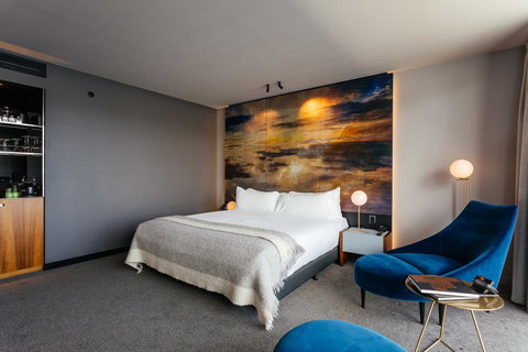 MACq 01 Hotel - Go Out 7