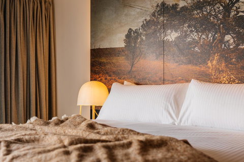 MACq 01 Hotel - Go Out 22