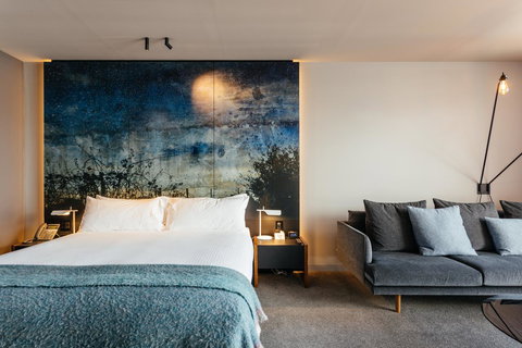 MACq 01 Hotel - Go Out 29