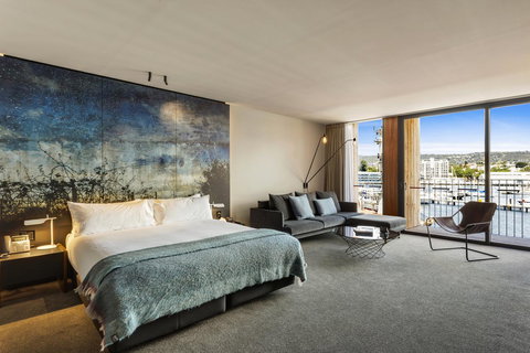 MACq 01 Hotel - Go Out 35