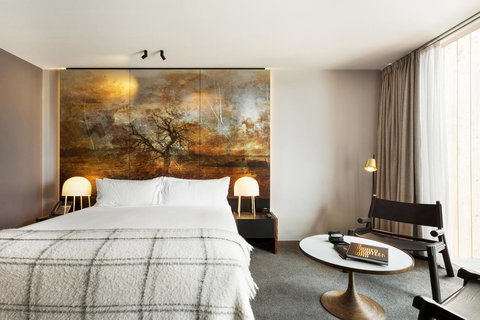 MACq 01 Hotel - Go Out 16