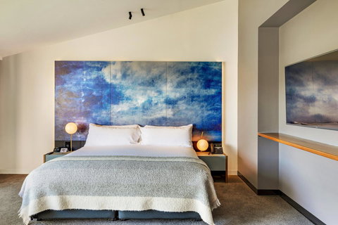 MACq 01 Hotel - Go Out 25