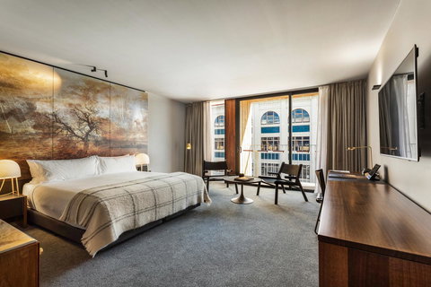 MACq 01 Hotel - Go Out 18