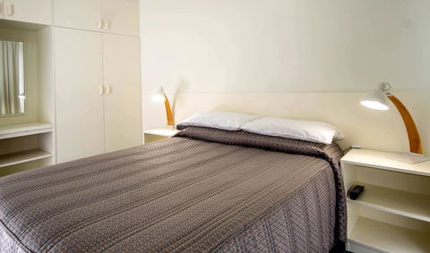 Barclay Motor Inn - Go Out 24