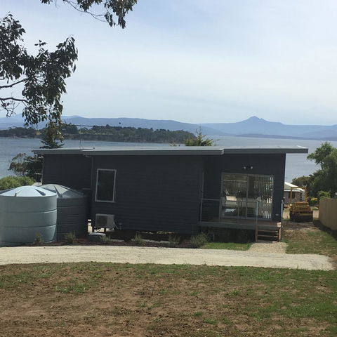 Couples Getaway On Bruny Island - Go Out 26