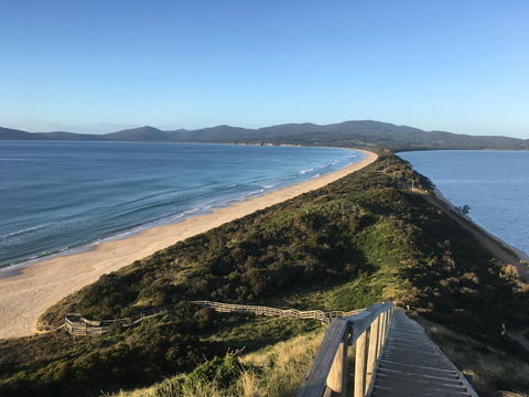 Couples Getaway On Bruny Island - Go Out 11
