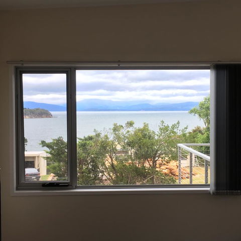 Couples Getaway On Bruny Island - Go Out 27