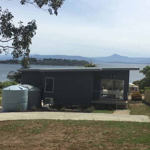 Couples Getaway On Bruny Island - Go Out 18