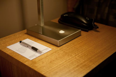 The Old Woolstore Apartment Hotel - Pubs and Clubs 34