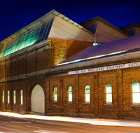 The Old Woolstore Apartment Hotel - Go Out