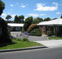 Castaway Holiday Apartments - Pubs and Clubs