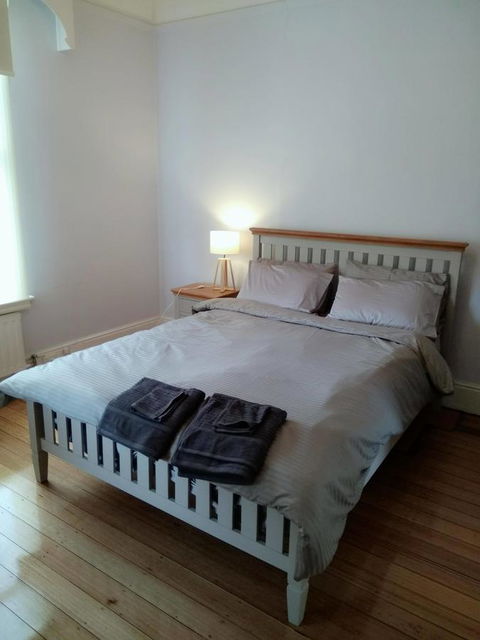 Riverbank Villa - Go Out 13