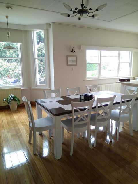 Riverbank Villa - Go Out 15