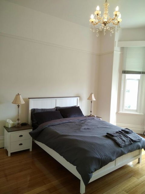 Riverbank Villa - Go Out 12
