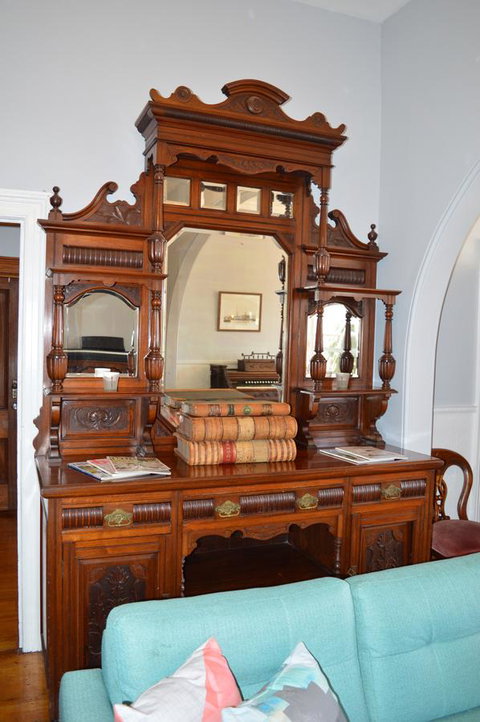 The Dragonfly Inn - Go Out 24