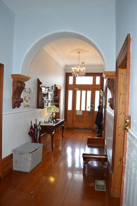 The Dragonfly Inn - Go Out 39