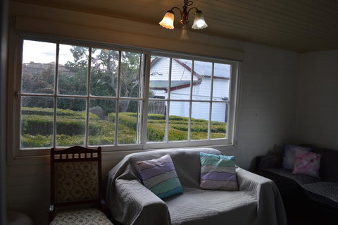 The Dragonfly Inn - Go Out 12