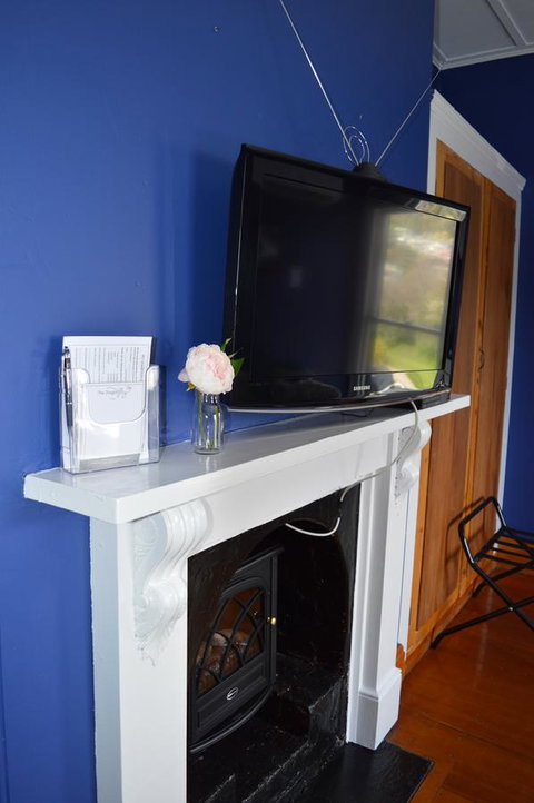 The Dragonfly Inn - Go Out 42