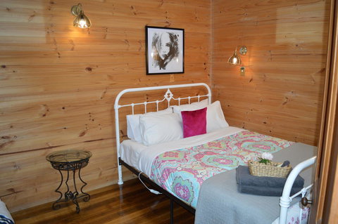 The Dragonfly Inn - Go Out 18