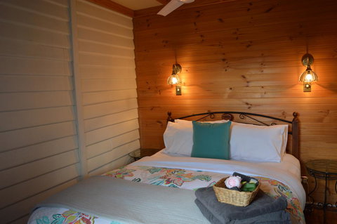 The Dragonfly Inn - Go Out 5